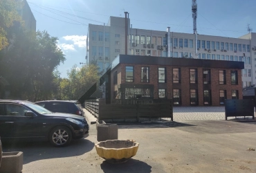 Здание в центре