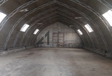 Теплый ангар в городе